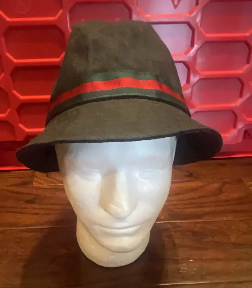 $695 Gucci Black Cotton Blend 90's Throwback Bucket Hat Size M